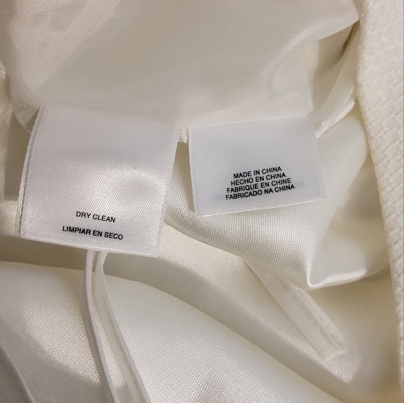 NWOT! Kasper White Sleeveless Sheath Dress Round Neckline Size 10P - Picture 8 of 8